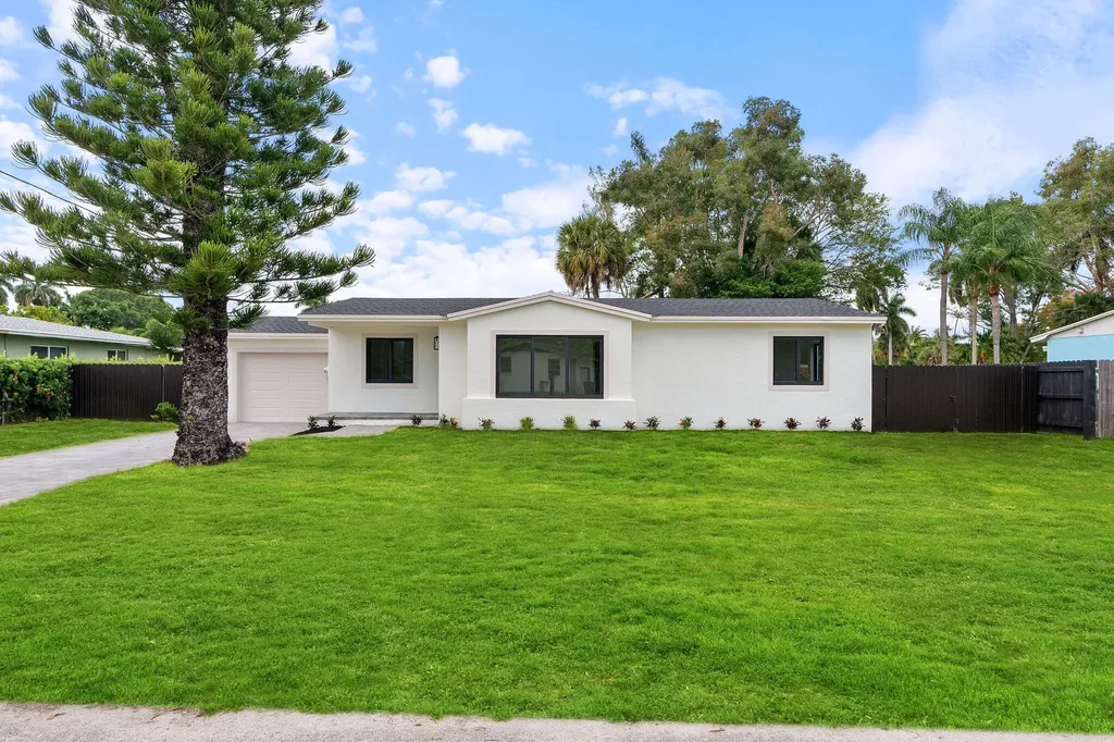 3185 Riddle Road West Palm Beach FL 33406
