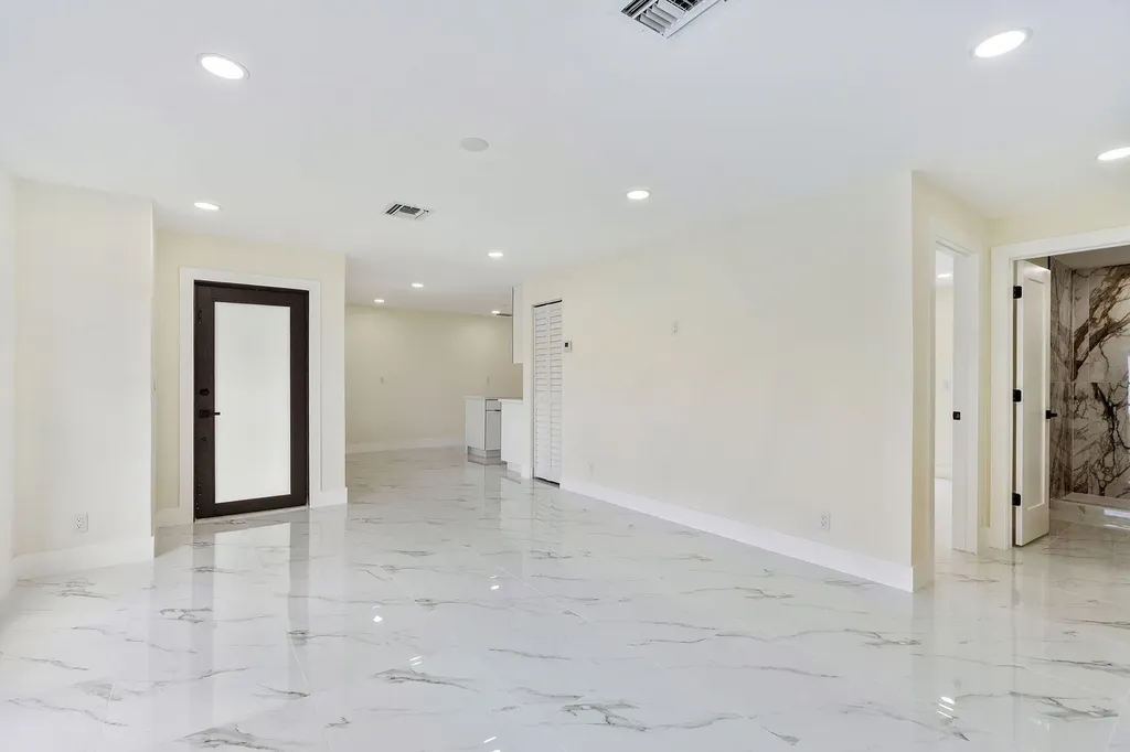 3185 Riddle Road West Palm Beach FL 33406