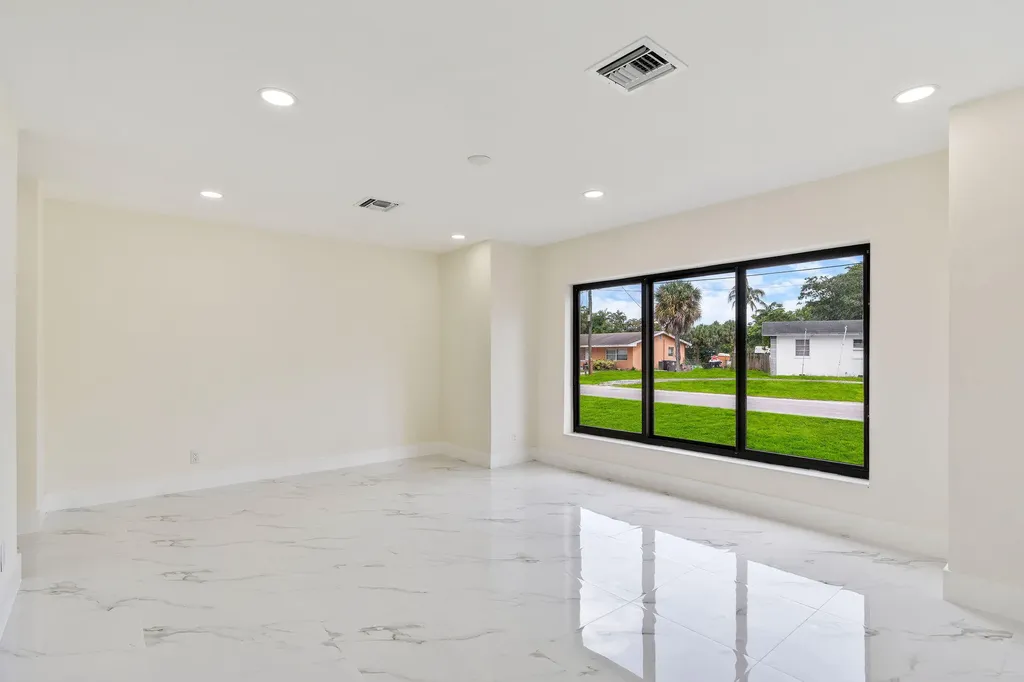 3185 Riddle Road West Palm Beach FL 33406