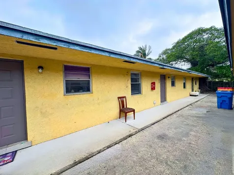 329 Melody Lane Lantana FL 33462