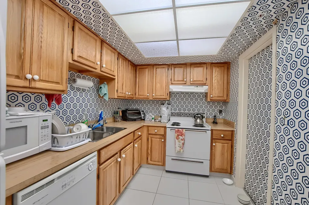 7754 Lakeside Boulevard Boca Raton FL 33434