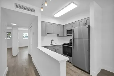 4051 NE 13th Avenue Oakland Park FL 33334