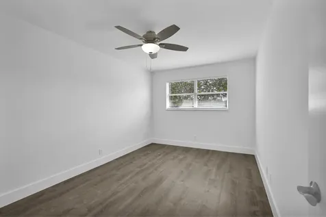 4051 NE 13th Avenue Oakland Park FL 33334