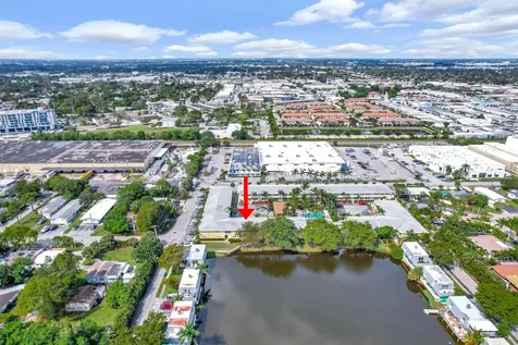 4051 NE 13th Avenue Oakland Park FL 33334
