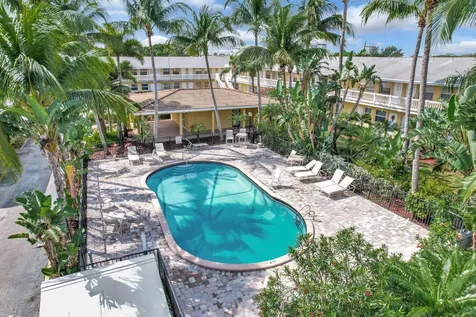 4051 NE 13th Avenue Oakland Park FL 33334