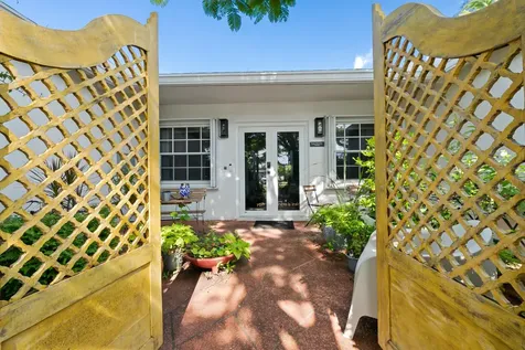 3991 NW 46th Avenue Lauderdale Lakes FL 33319