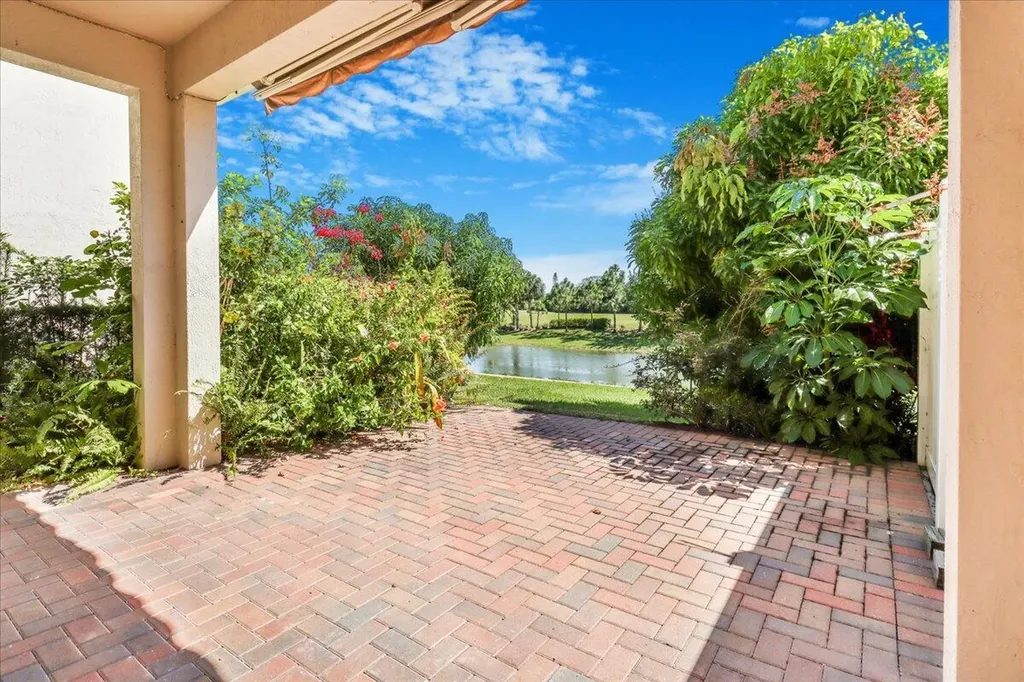 10098 Akenside Drive Boca Raton FL 33428