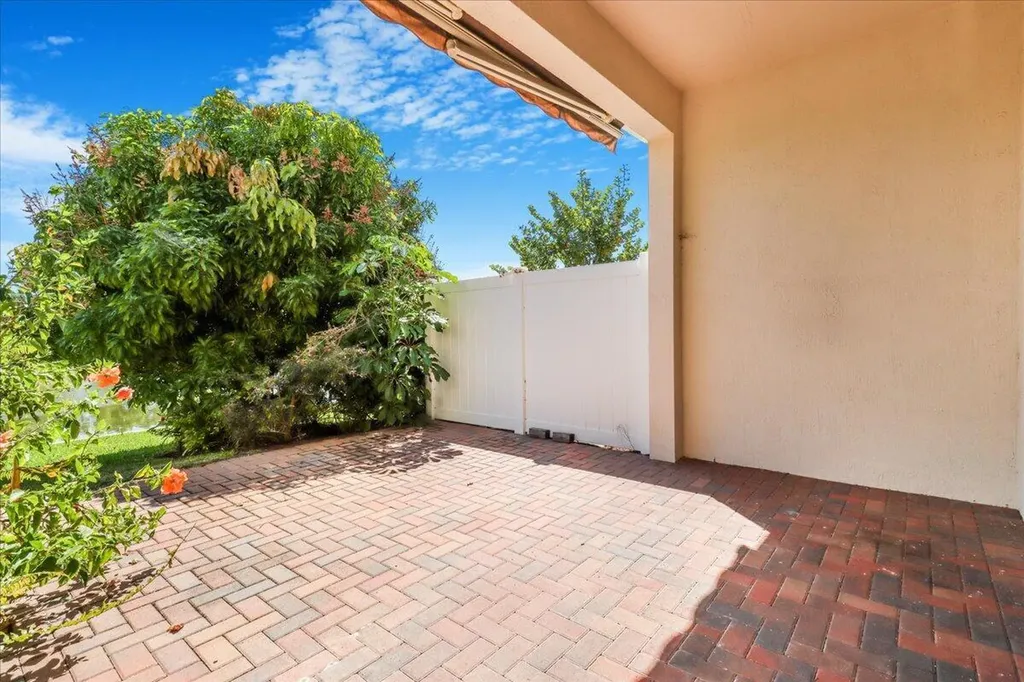 10098 Akenside Drive Boca Raton FL 33428