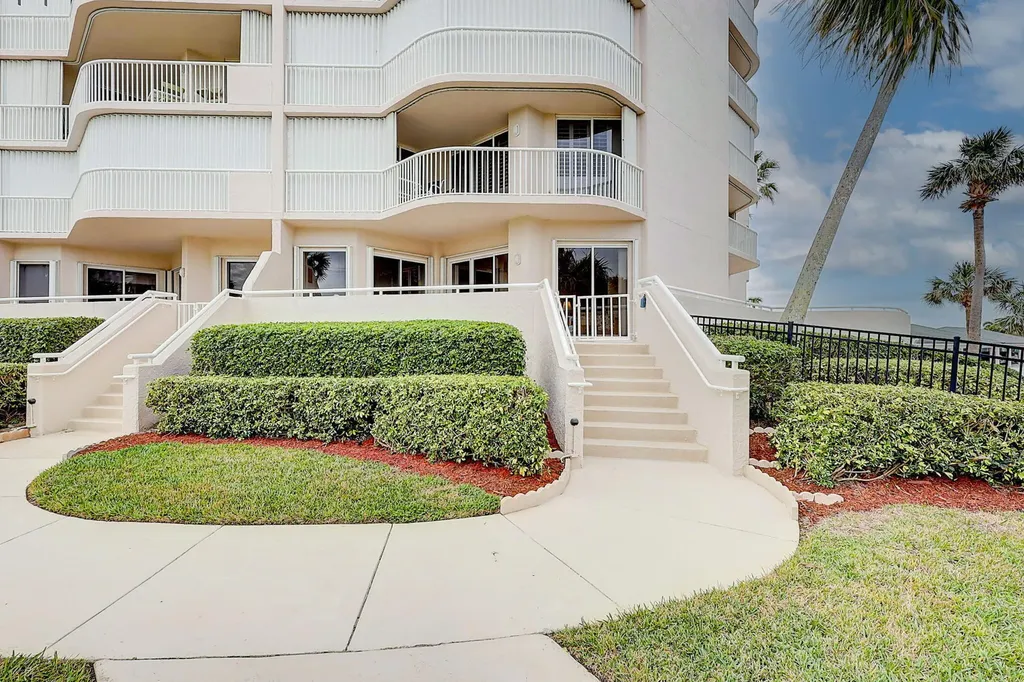 5051 N Highway A1a Hutchinson Island FL 34949