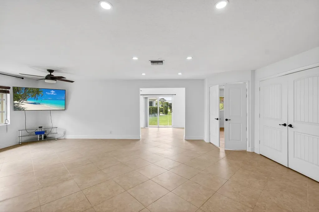 6038 Lasalle Road Delray Beach FL 33484