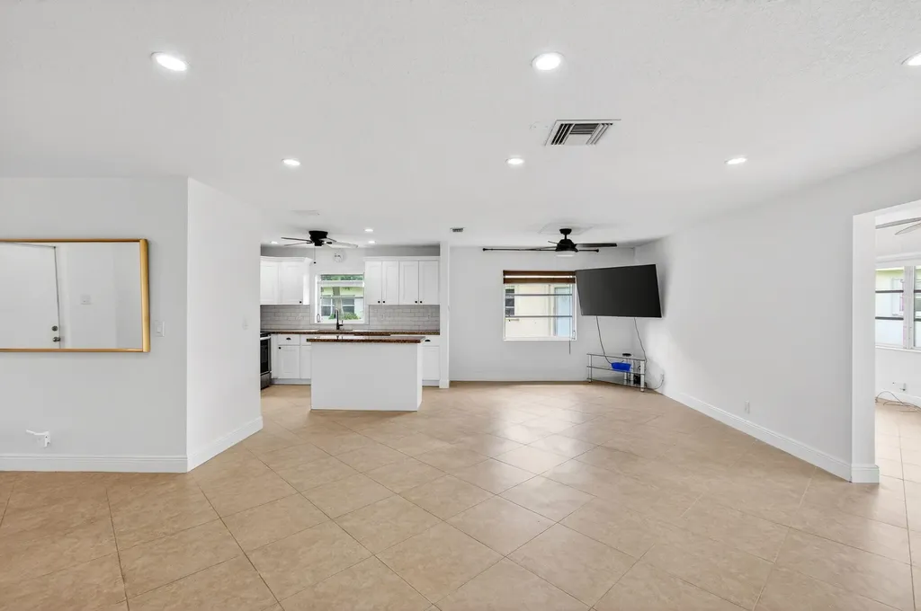 6038 Lasalle Road Delray Beach FL 33484