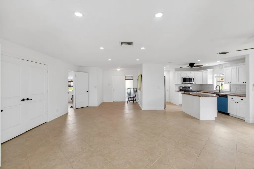 6038 Lasalle Road Delray Beach FL 33484