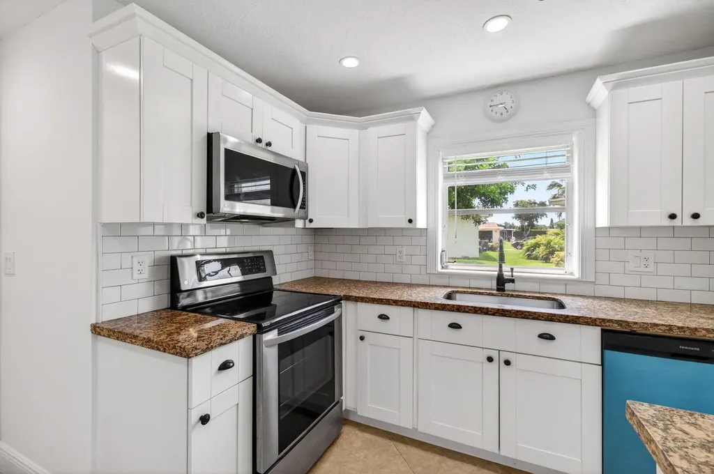 6038 Lasalle Road Delray Beach FL 33484