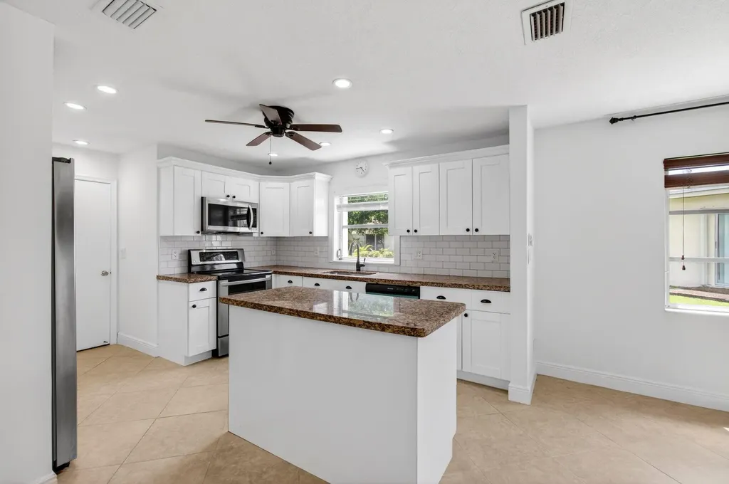 6038 Lasalle Road Delray Beach FL 33484