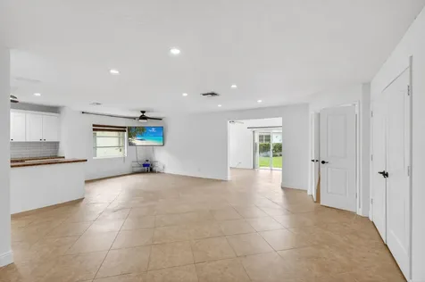 6038 Lasalle Road Delray Beach FL 33484