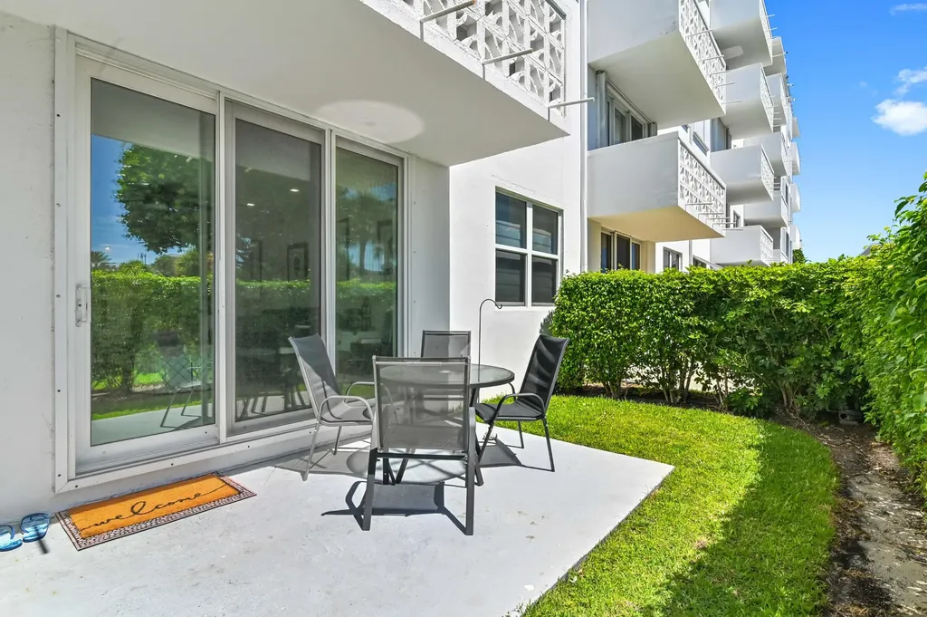 2840 S Ocean Boulevard Palm Beach FL 33480