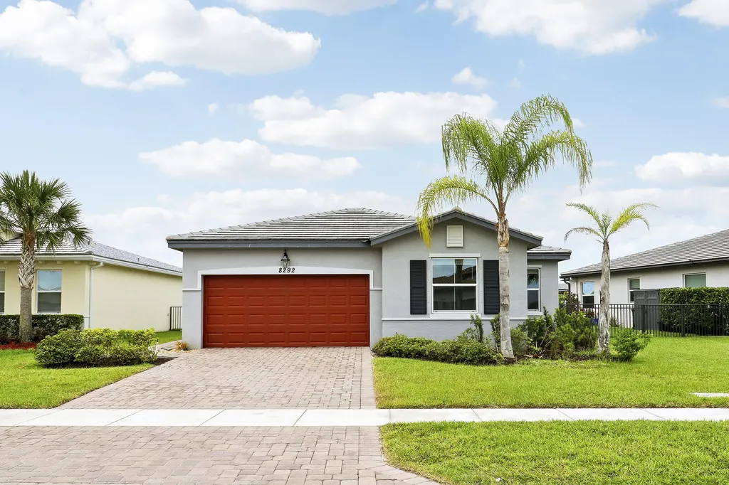 8292 NW Greenbank Circle Port St Lucie FL 34987