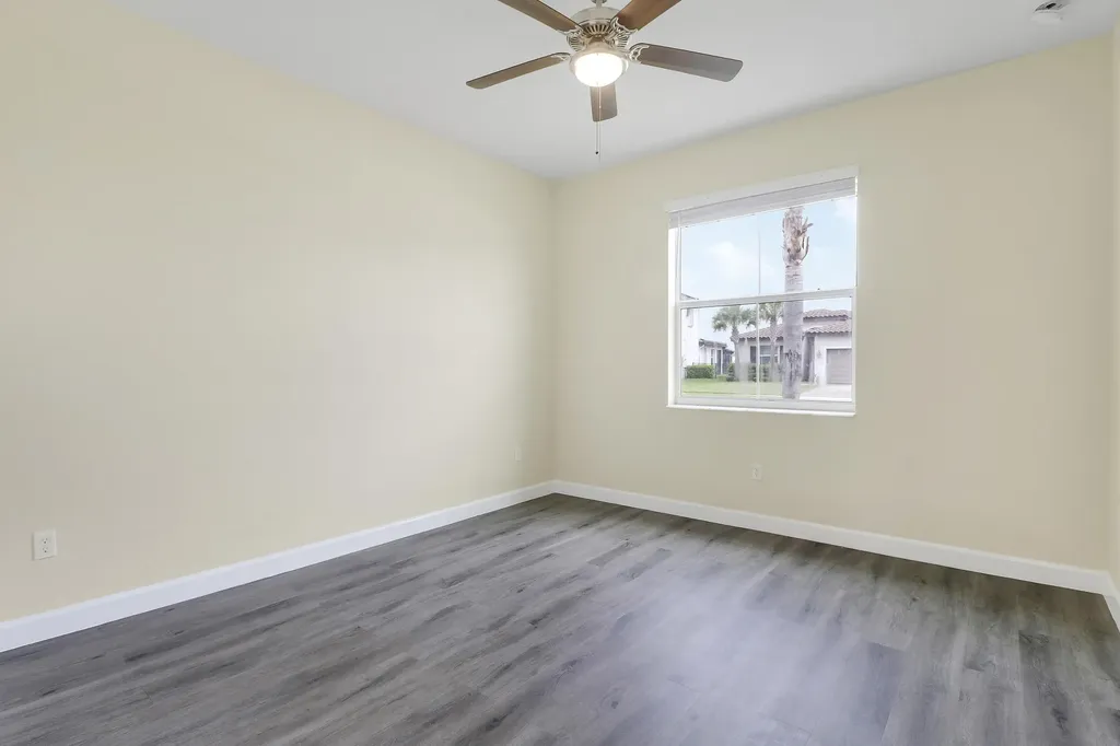 8292 NW Greenbank Circle Port St Lucie FL 34987
