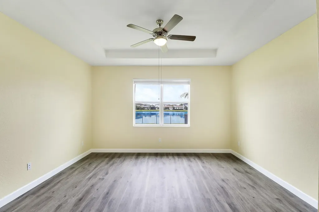 8292 NW Greenbank Circle Port St Lucie FL 34987