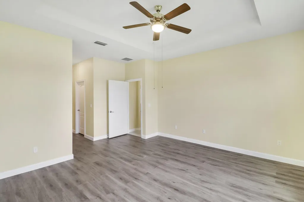 8292 NW Greenbank Circle Port St Lucie FL 34987