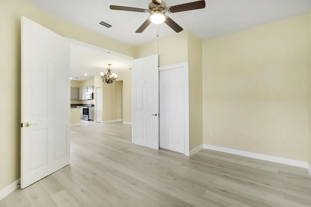 8292 NW Greenbank Circle Port St Lucie FL 34987