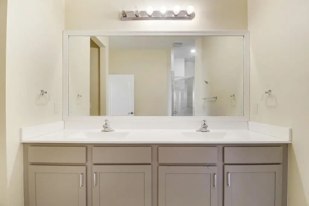 8292 NW Greenbank Circle Port St Lucie FL 34987