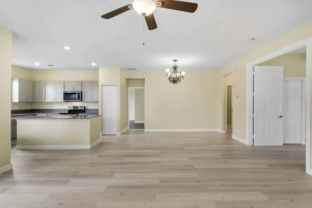 8292 NW Greenbank Circle Port St Lucie FL 34987
