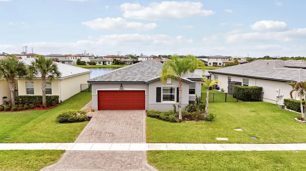 8292 NW Greenbank Circle Port St Lucie FL 34987