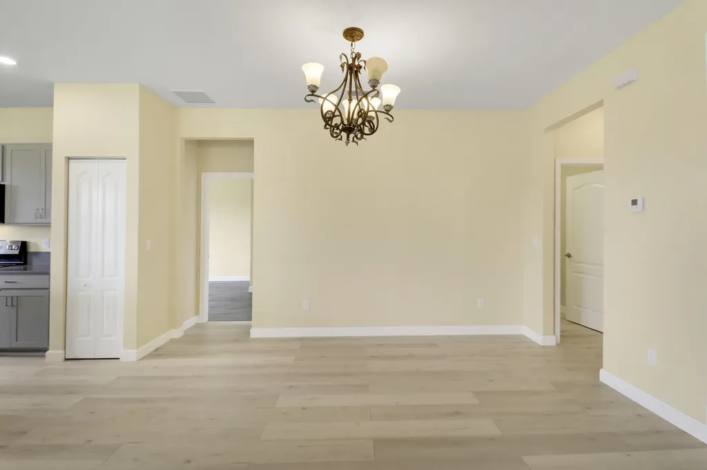 8292 NW Greenbank Circle Port St Lucie FL 34987