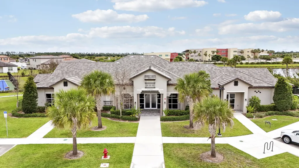 8292 NW Greenbank Circle Port St Lucie FL 34987