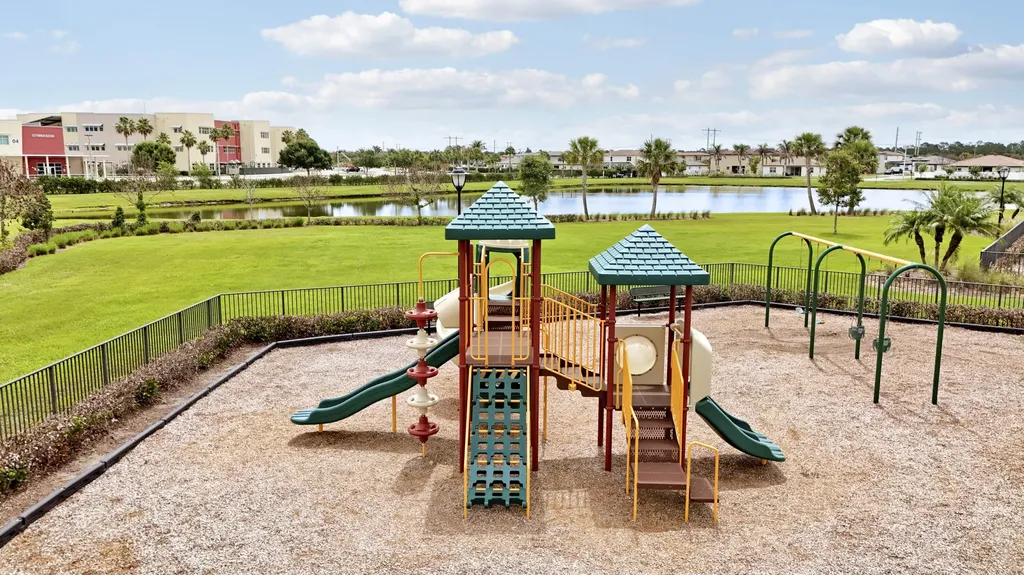 8292 NW Greenbank Circle Port St Lucie FL 34987