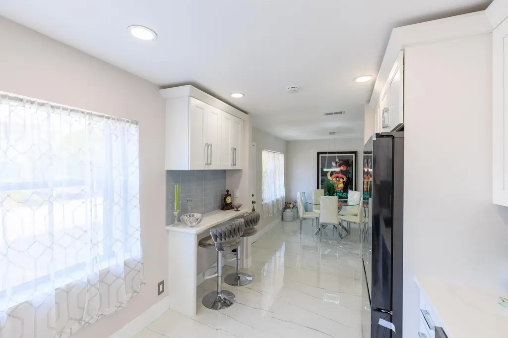 5241 Jog Lane Delray Beach FL 33484