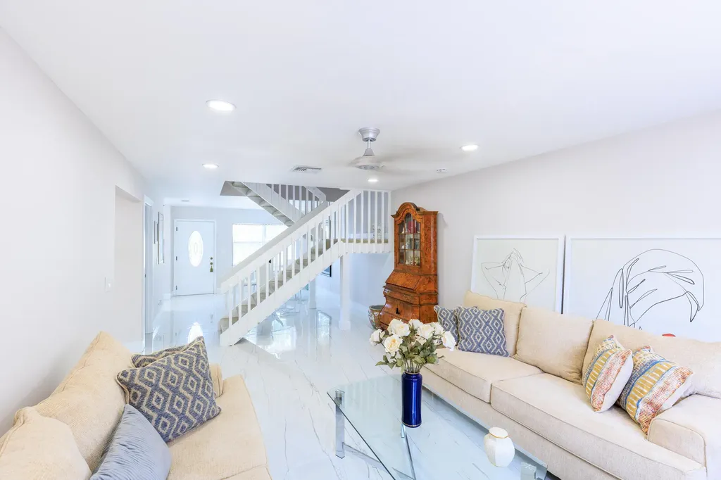 5241 Jog Lane Delray Beach FL 33484