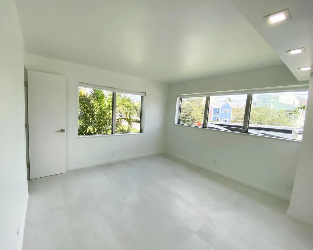 2755 NE 28th Avenue Lighthouse Point FL 33064