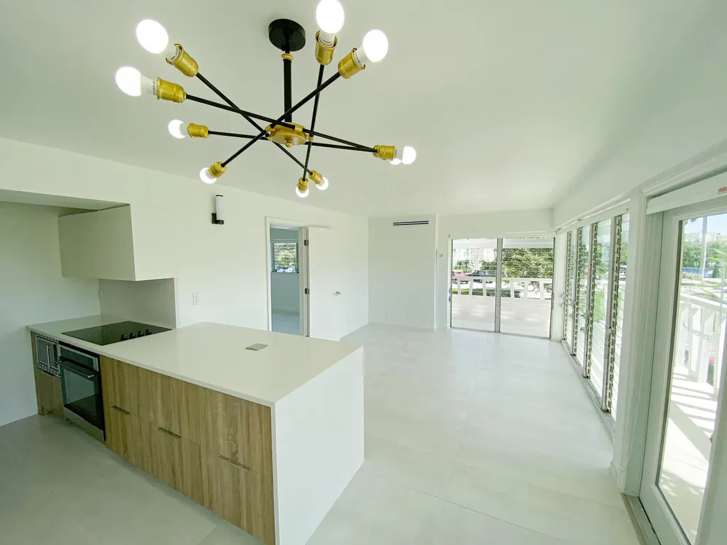 2755 NE 28th Avenue Lighthouse Point FL 33064