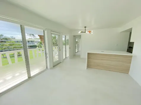 2755 NE 28th Avenue Lighthouse Point FL 33064