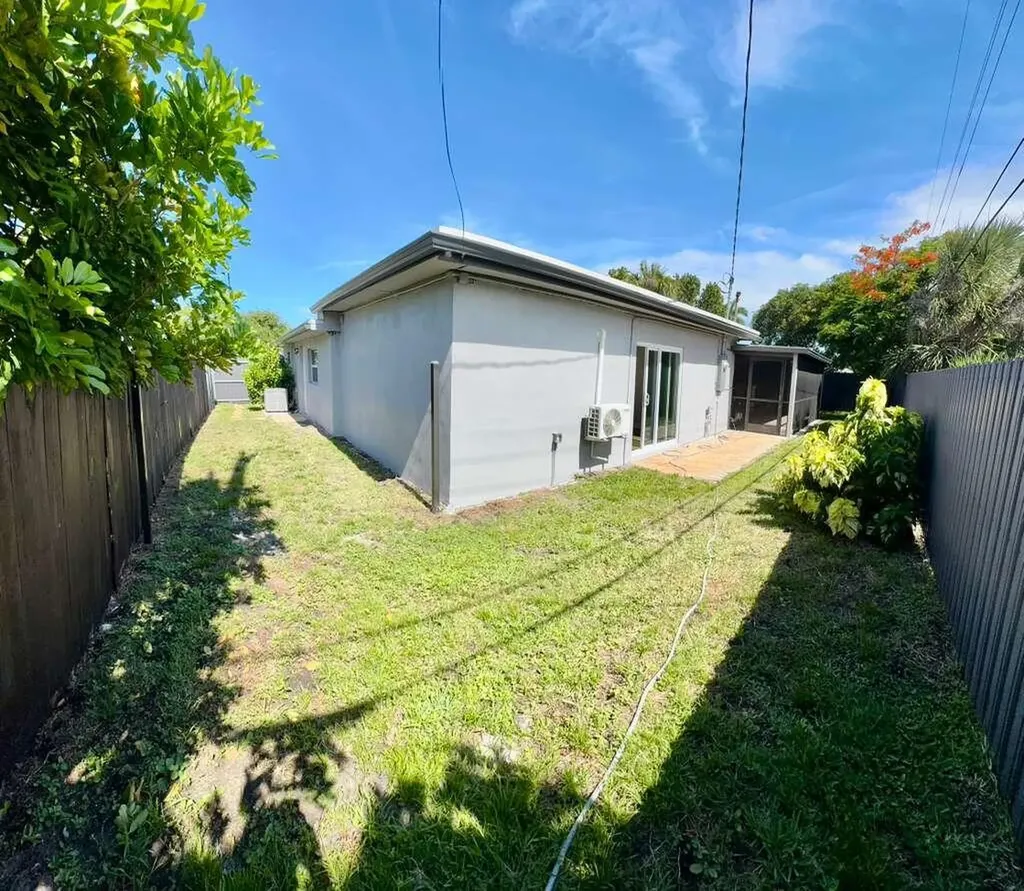 2865 NE 13th Avenue Pompano Beach FL 33064