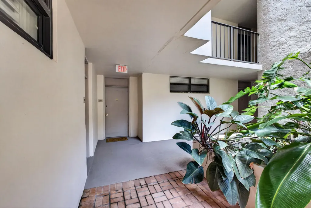 145 S Ocean Avenue Palm Beach Shores FL 33404