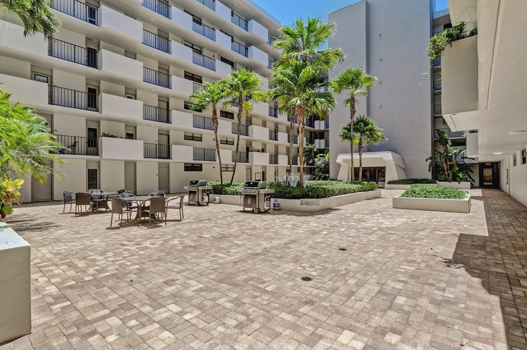 145 S Ocean Avenue Palm Beach Shores FL 33404