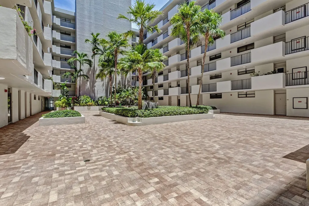 145 S Ocean Avenue Palm Beach Shores FL 33404