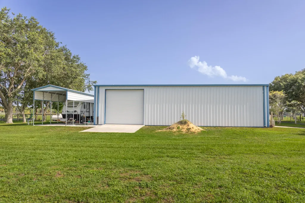 7611 SW 21st Parkway Okeechobee FL 34974