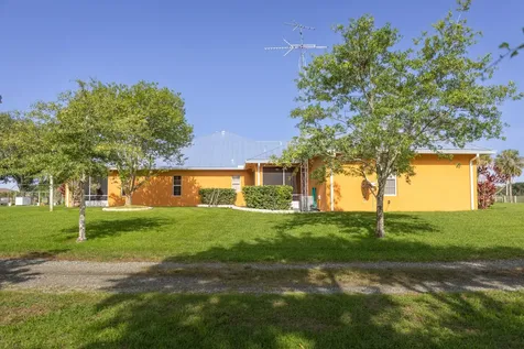 7611 SW 21st Parkway Okeechobee FL 34974