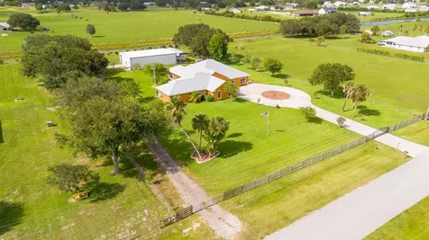 7611 SW 21st Parkway Okeechobee FL 34974