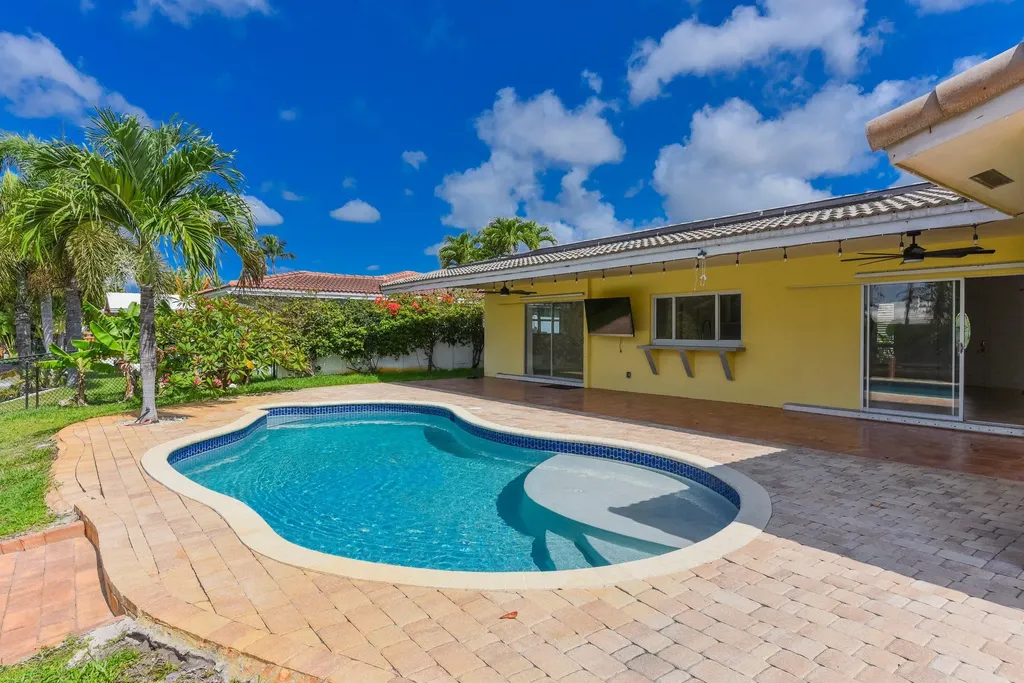 1460 NE 55th Street Fort Lauderdale FL 33334