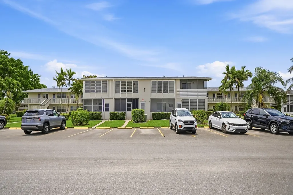 132 Cambridge F West Palm Beach FL 33417