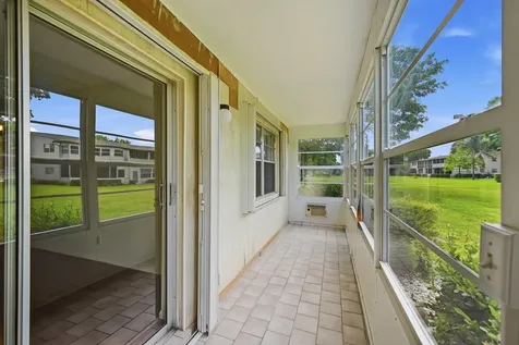 132 Cambridge F West Palm Beach FL 33417