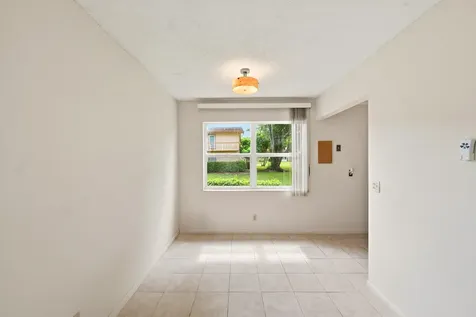 132 Cambridge F West Palm Beach FL 33417