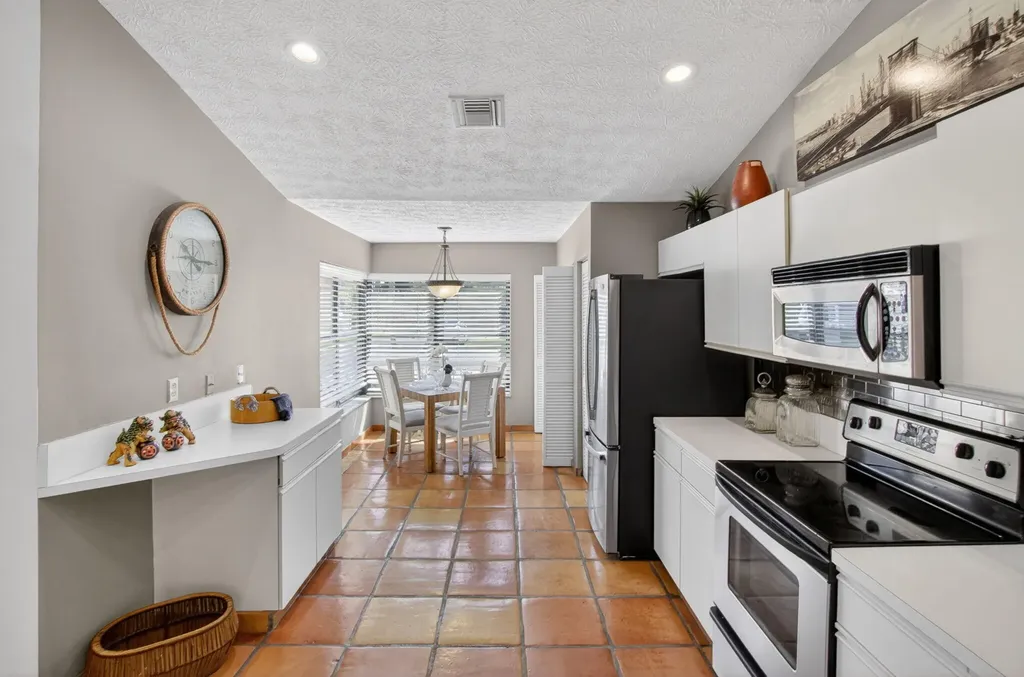 22663 Meridiana Drive Boca Raton FL 33433