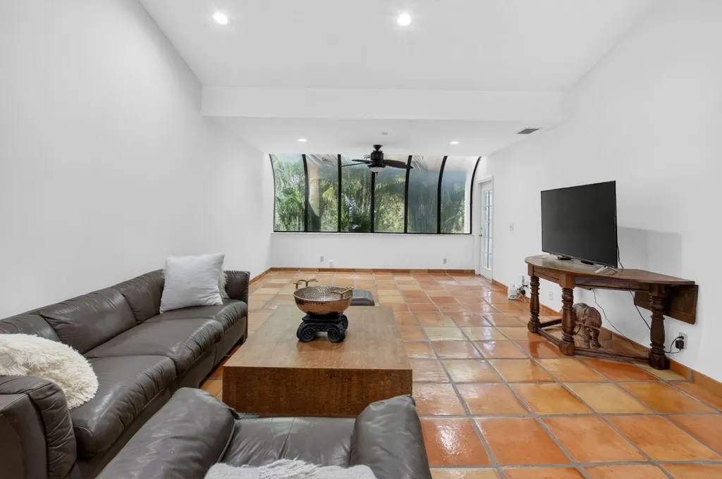 22663 Meridiana Drive Boca Raton FL 33433