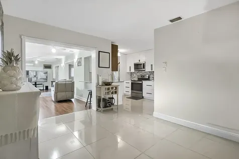7204 NW 71st Avenue Tamarac FL 33321